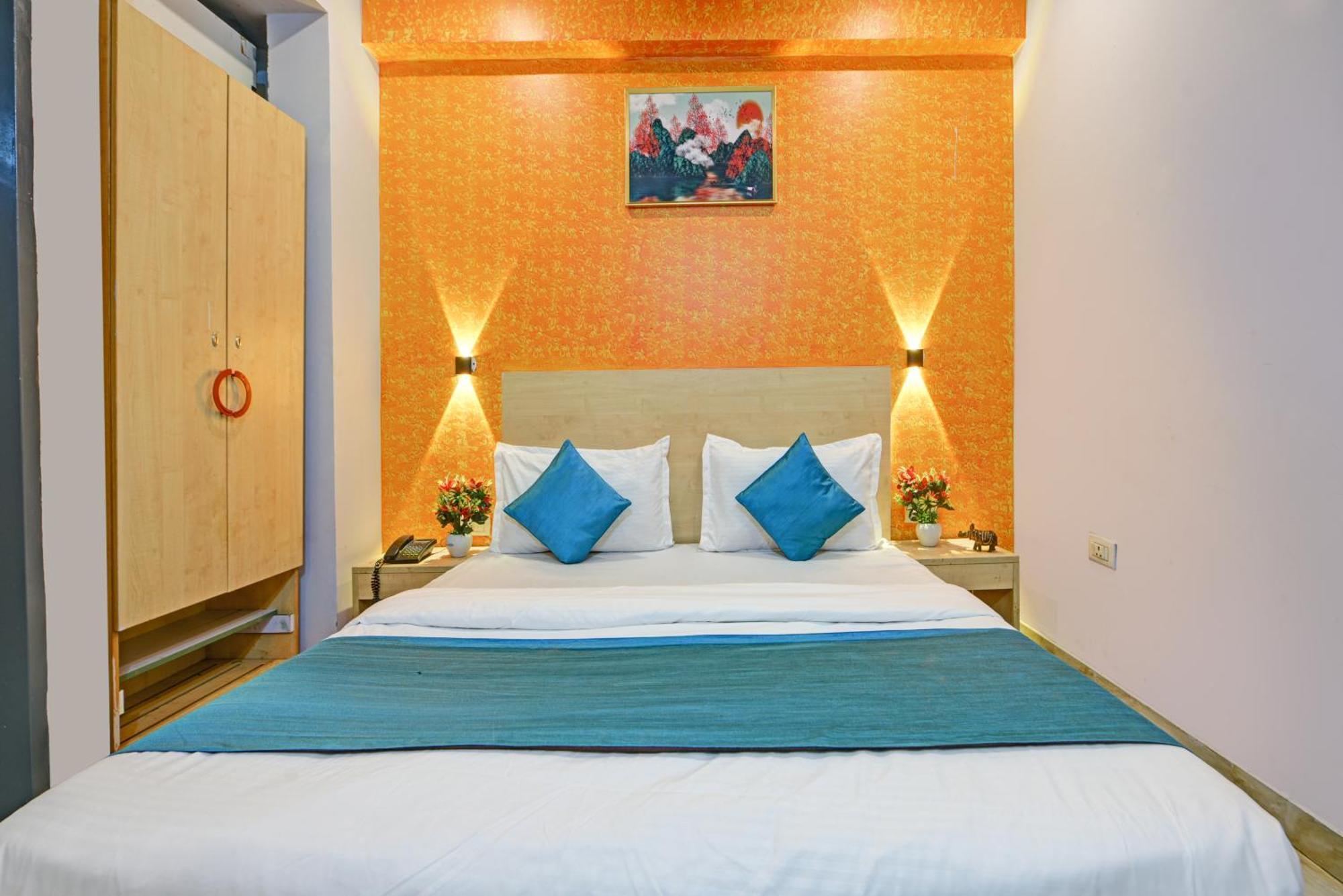Royal Spark Inn1 - Medicity Gurugram, Near Medanta Hospital Gurgaon Exterior photo