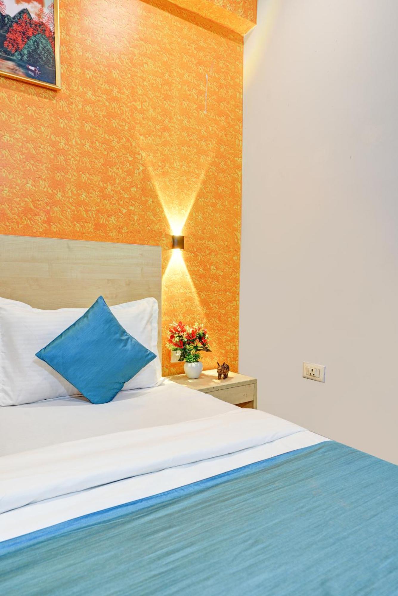 Royal Spark Inn1 - Medicity Gurugram, Near Medanta Hospital Gurgaon Exterior photo